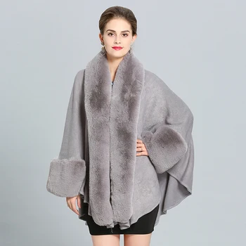 Zimný Kabát 2018 Nové Elegantné Ženy Kožušinový Kabát Faux Fox kožušiny Plášť Cape Módne Hrubé Teplé Kožušiny Šatkou Dlhé Pletené Plášte