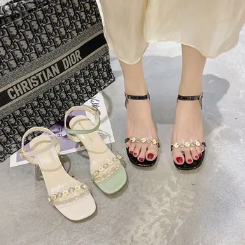 Sandále žena 2020 nové letné malé daisy módne slovo pracka sandále žena otvorené prst hrubé s víla vietor sandále Z914