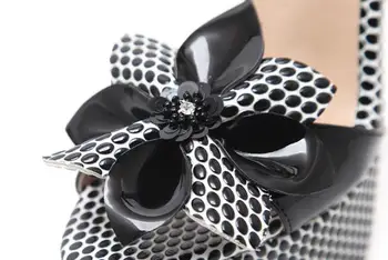 Najnovšie Značky sandále dievča čierna biela zmiešané farby kvetu dámske topánky na platforme vysoké podpätky, topánky ženy letné sandále stiletto