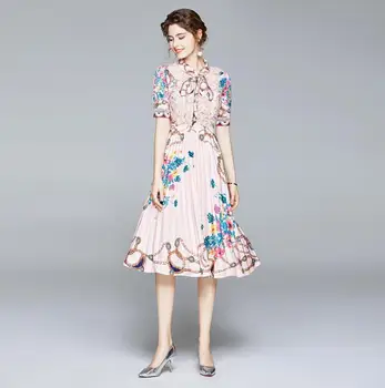Dámske jarné letné krátky rukáv skladaný tlač šaty žena reťazca tlače stredne dlhé štíhle elegantné šaty TB568