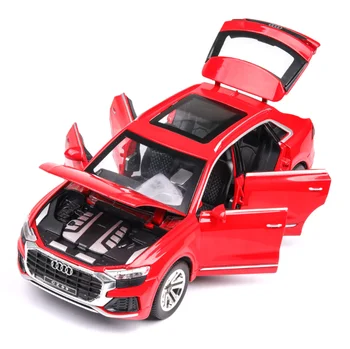 Simulácia 1:24 detí zliatiny hračka Q8 so zvukom a svetlom, dvere vrátiť platnosti modelu auta ornament detí, darček k narodeninám
