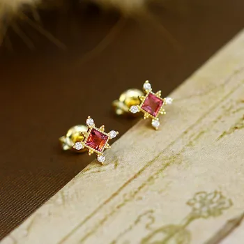 Rubellite Gem stud Náušnice pre ženy jednoduché hviezdne svetlo S925 mincový striebro Turmalín Náušnice jemné šperky luxusný svadobný dar
