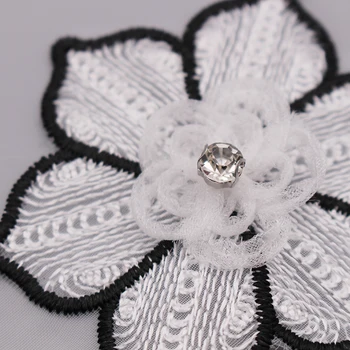 10x Biely Prúžok Ruže Kvet Sakura Snowflake Ručné Drahokamu Vyšívané Čipky Orezania pása s nástrojmi Nášivka Šaty DIY Šitie Plavidlá