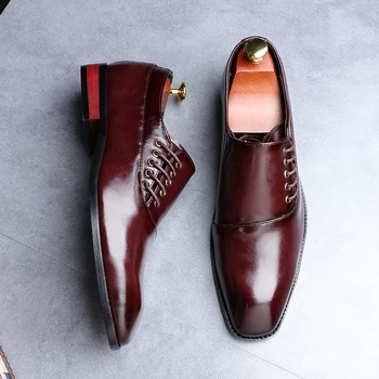 Elegantné mužov, kožené formálne topánky talianske svadobné šaty mužská obuv business poukázal na unikátne vinobranie prízvukom oxford topánky pre mužov