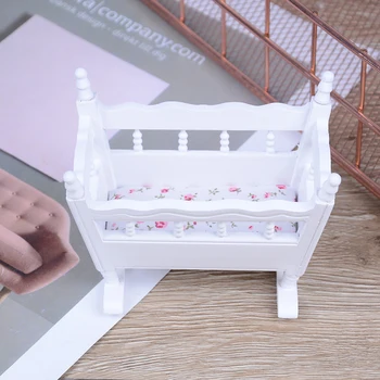 1:12 Doll House miniatúrne ručné moderný Biely drevený nábytok, postieľky detská kolíska deti izba