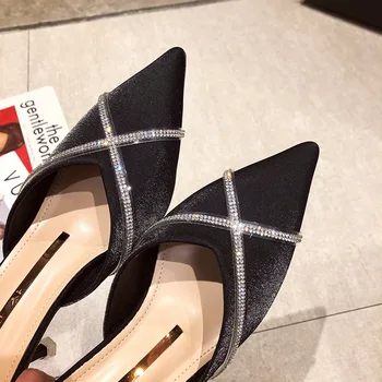 Lady Vysoké podpätky Med Papuče Ženy Lete Pantofle Luxusné Listov Kryt Toe Lodičky Mäkké 2020 Dizajnér Gumy Základné PU Sexy