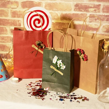4 Ks Kraft Papier darčekové rukoväte Taška s Sušené kvety Nakupovanie Package Tašky Nový Rok Svadby, Narodeniny, Party Darčeková taška prítomný