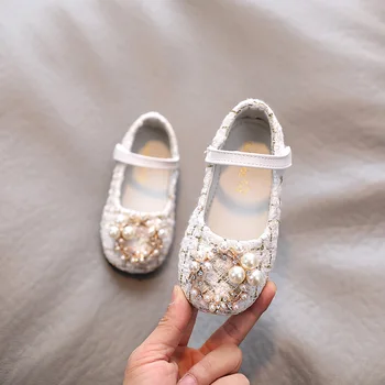 2020 Jeseň nové dievča kožené topánky ploché topánky malé vôňa pearl princezná kórejská verzia drahokamu detská obuv módne PU
