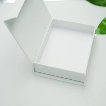 Kvalitné biele Flip cover políčko Prispôsobiť šperky package darčekové krabice šperky box Osobné Vlastné black zapôsobiť Logo