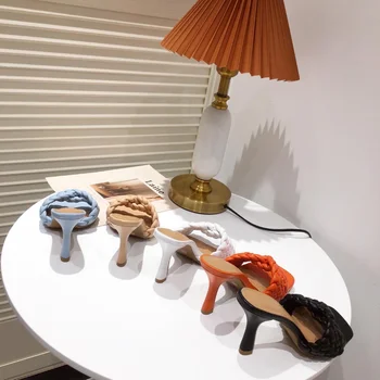 2021Summer DOPLNKY, Luxusné Značky Ženy Väzbe Papuče Tenké Vysoké Podpätky Sandále Fashion Square Prsty Stiletto Listov Veľké Veľkosti Topánky