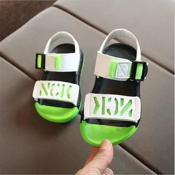 Detské sandále 2020 nové letné plážové topánky chlapci a dievčatá batoľa topánky non-slip mäkké dno malé deti, detské sandále