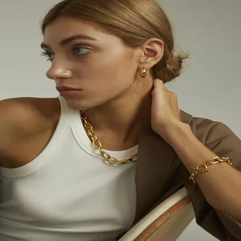 Nové modely Kovové O tvare hrubé reťaze non-vyblednutiu náhrdelník Bohémsky štýl 2021 módne jednoduché šperky dámske strany darček
