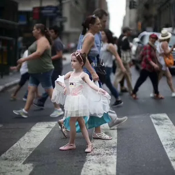 Nový Návrhár Letné Dievčenské Šaty Swan Výšivky Princezná Šaty S Čipkou Značky Detí Šaty Pre Večerné Party Girl Šaty