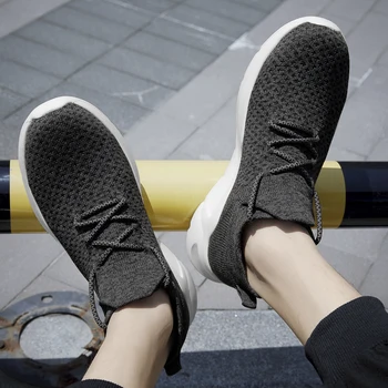 Priedušná lietania ponožky topánky pánske športové topánky milovníkov neformálne obuv so systémom ľahké, pohodlné Mäkké dno ležérne topánky