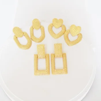 Nové módy klasické srdce námestie geometrické náušnice prívesok kovové elegantné náušnice pre queuing svadobné šperky