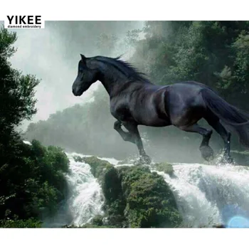 YIKEE diamond maľovanie čierny kôň Diamond Výšivky Predaj Diamond Umelecké Mozaiky Crystal Remeselné Stenu a7042