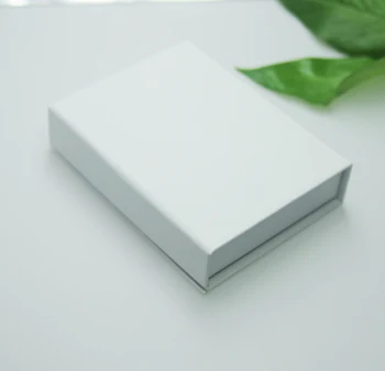 Kvalitné biele Flip cover políčko Prispôsobiť šperky package darčekové krabice šperky box Osobné Vlastné black zapôsobiť Logo
