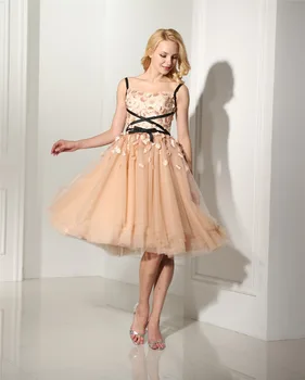 JaneVini Elegantné Šampanské Riadok Bridesmaid, Šaty Koleno Dĺžke Špagety Popruhy 3D Kvety Tylu Plus Veľkosť Šaty na Svadbu